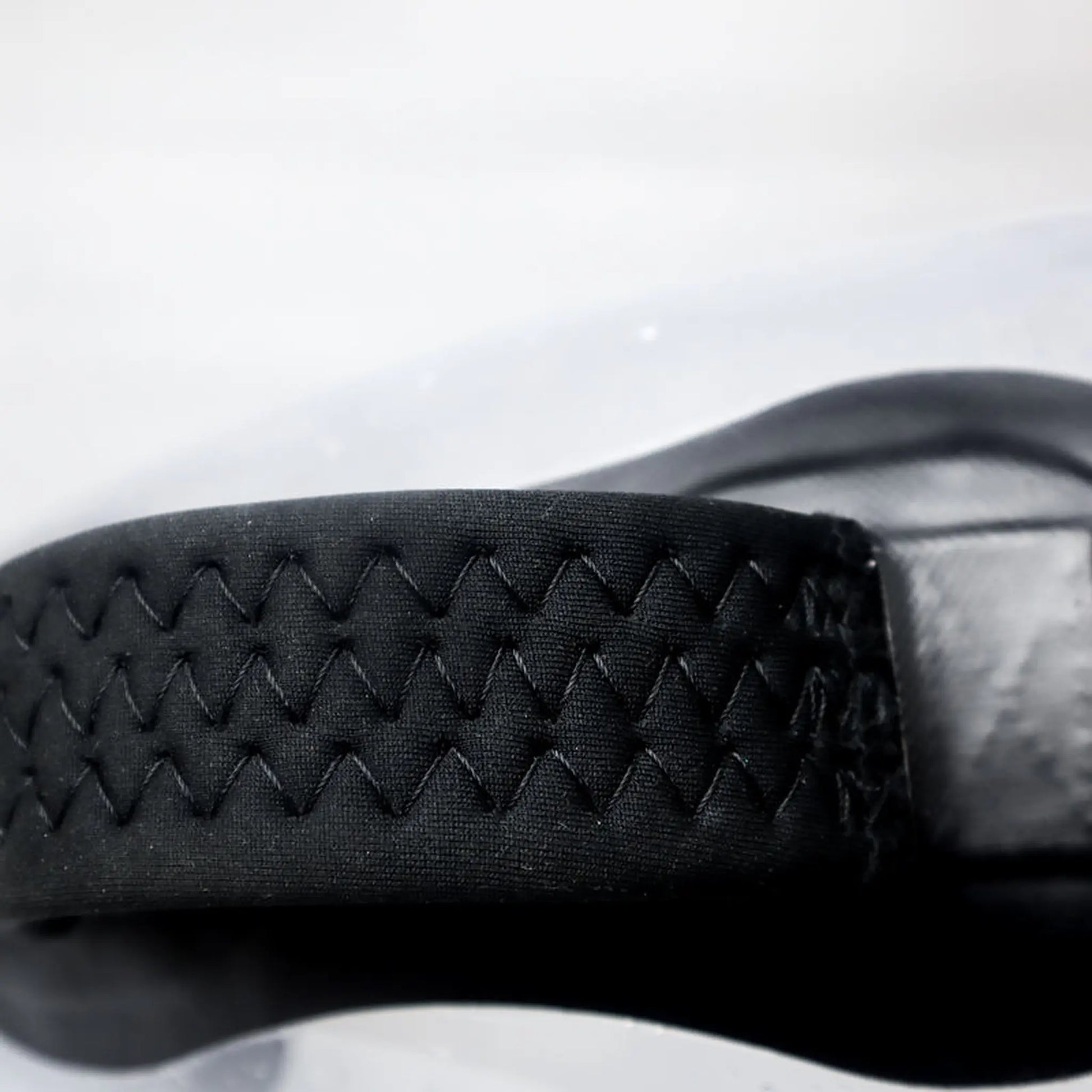 Neoprene anti-skid handle with reinforced stitching on Bulgarian aqua bag